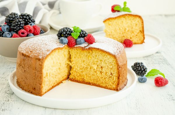 Σπιτικό κέικ με μόλις πέντε υλικά | imommy.gr