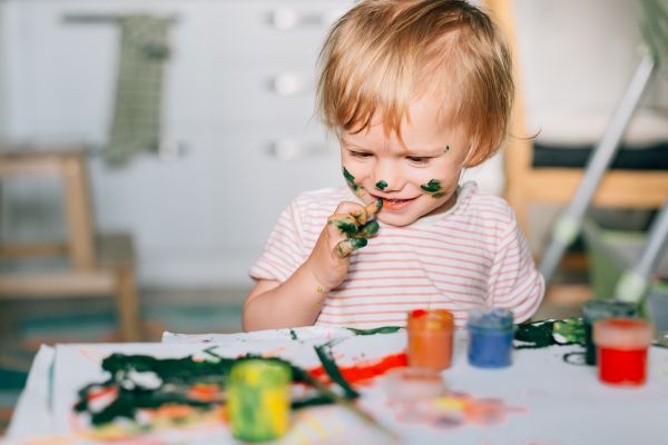 Υπερδραστήρια νήπια; Οι ασκήσεις για να χαλαρώσουν | imommy.gr