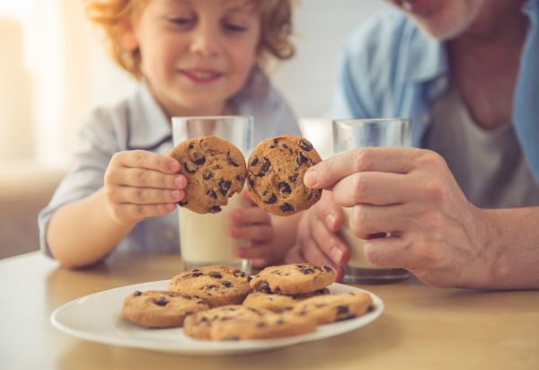 Παιδιά και ζάχαρη: Πώς θα την μειώσουμε στην διατροφή τους; | imommy.gr