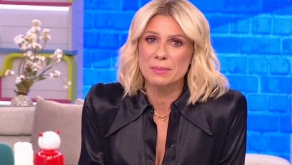 Κατερίνα Καραβάτου: Ποζάρει χωρίς ίχνος μακιγιάζ | imommy.gr