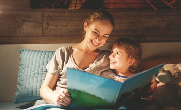 Παγκόσμια Ημέρα Παιδικού Βιβλίου: Ενθαρρύνοντας τα παιδιά μας να αγαπήσουν την ανάγνωση | imommy.gr