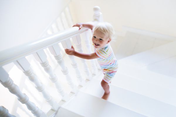 Εσωτερική σκάλα: Έτσι θα είναι ασφαλής για το παιδί | imommy.gr