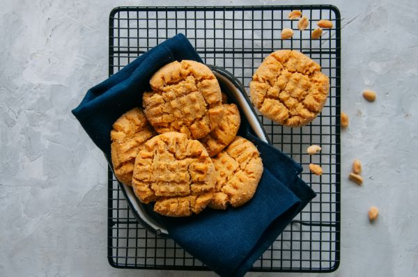 Μπισκότα με φυστικοβούτυρο με 3 υλικά | imommy.gr