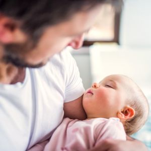 Νέος μπαμπάς: Πώς θα προετοιμαστεί για τον ερχομό του μωρού
