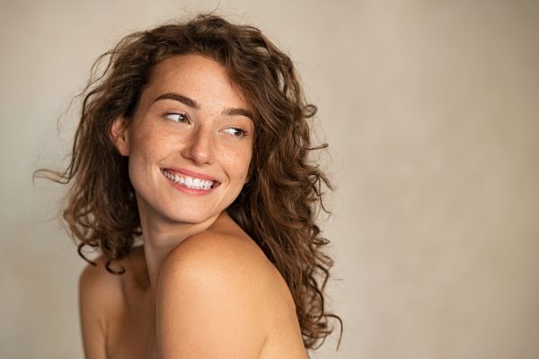 Skincare: Ολη η αλήθεια για το δέρμα σας ανά δεκαετία | imommy.gr