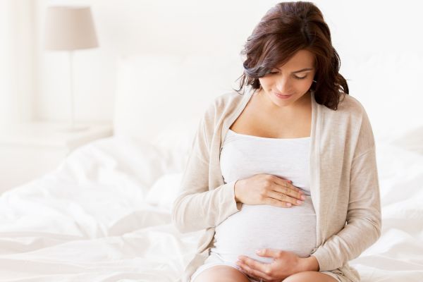 Ιδρώνετε πιο πολύ τώρα που είστε έγκυος; Πώς να το διαχειριστείτε | imommy.gr