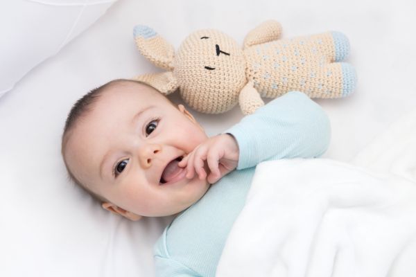 Δείτε το πιο γλυκό μωρό: Ξυπνάει όλο χαμόγελο και «λιώνουμε» | imommy.gr