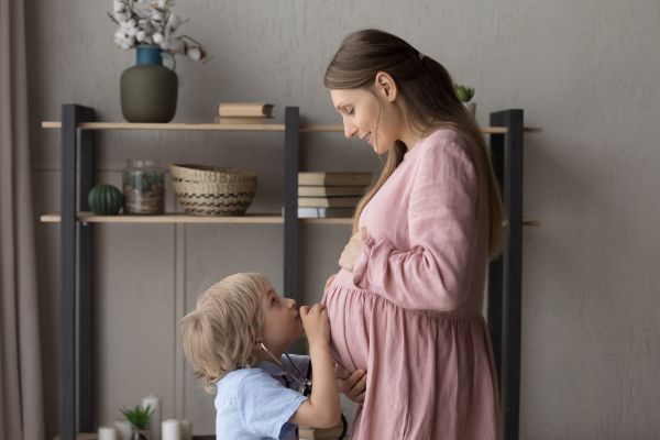 «Είσαι έγκυος;» – Οι πιο συγκινητικές ανακοινώσεις για τα χαρμόσυνα | imommy.gr