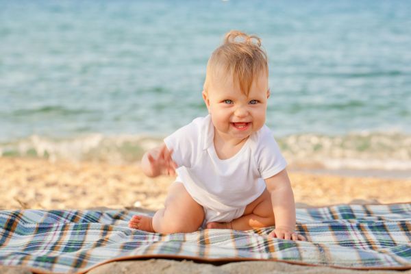 Μωράκια πάνε παραλία και μας χαρίζουν άφθονα γέλια | imommy.gr