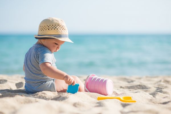 Μωρό: Πότε θα είναι έτοιμο για την παραλία; | imommy.gr