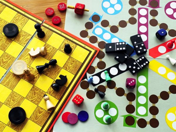 Πώς τα επιτραπέζια παιχνίδια βοηθούν στη μάθηση | imommy.gr