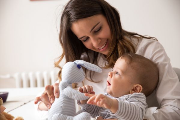 Πρώτος χρόνος με το μωρό: Τα μυστικά για να κυλήσει ομαλά | imommy.gr