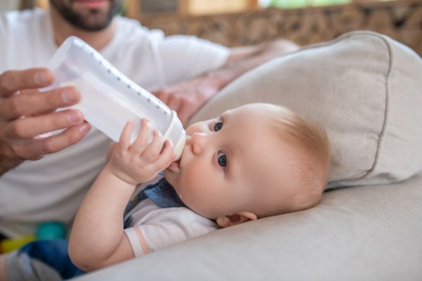Τάισμα μωρού: Πώς θα καταλάβετε ότι είναι χορτάτο | imommy.gr