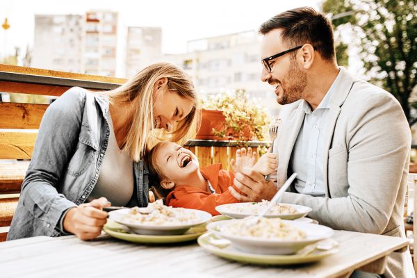 Οι οικογένειες που τρώνε μαζί, είναι λιγότερο στρεσαρισμένες | imommy.gr