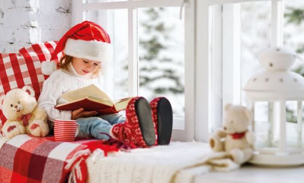 Φέτος τα Χριστούγεννα διαβάζουμε βιβλία με τα παιδιά | imommy.gr