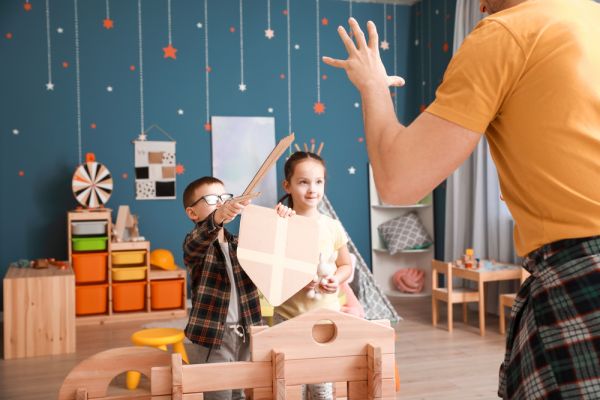 Ο λόγος που αρέσει στα παιδιά να παίζετε το τέρας | imommy.gr