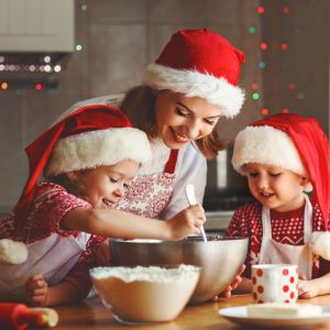 Πώς ωφελούν οι γιορτινές παραδόσεις τα παιδιά; Πώς θα δημιουργήσετε τις δικές σας