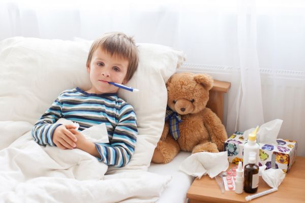 Έλεγχος πυρετού στα παιδιά: Πρακτικές οδηγίες για να τα καταφέρετε | imommy.gr