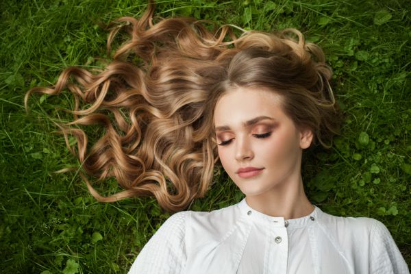 Μαλλιά: Πέντε κορυφαία μυστικά αντιγήρανσης | imommy.gr