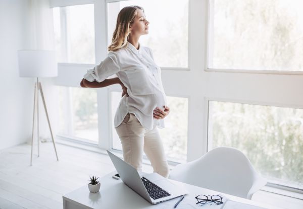 Εγκυμοσύνη και δουλειά: 6 tips για να ανταπεξέλθετε like a boss | imommy.gr
