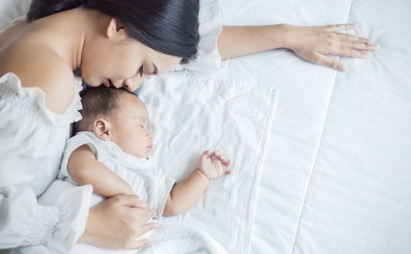 Μαμά: Πώς να αγκαλιάσετε την αλλαγή της μητρότητας | imommy.gr