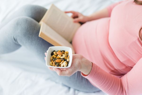 Ξηροί καρποί: Είναι ασφαλές να τρώμε κατά τη διάρκεια της εγκυμοσύνης; | imommy.gr