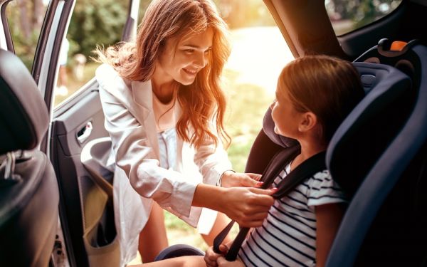 Παιδί και ναυτία στο αυτοκίνητο: Πώς να την προλάβετε | imommy.gr