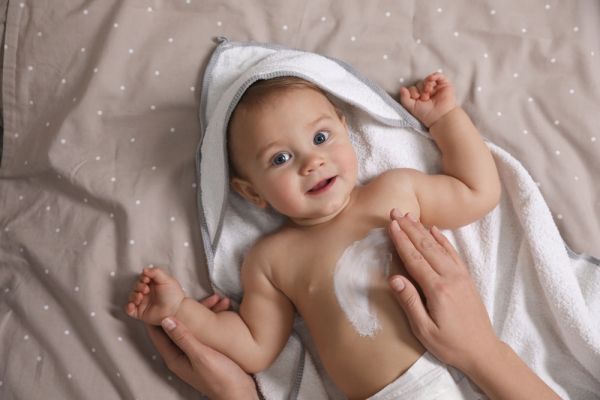 Μωρό: Έτσι θα διατηρήσετε το δέρμα του ενυδατωμένο | imommy.gr