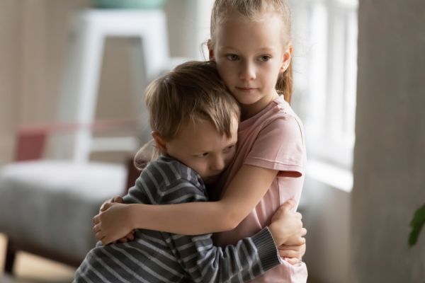Οι 5 «γλώσσες» της συγγνώμης: Πώς να τις μάθετε στα παιδιά | imommy.gr