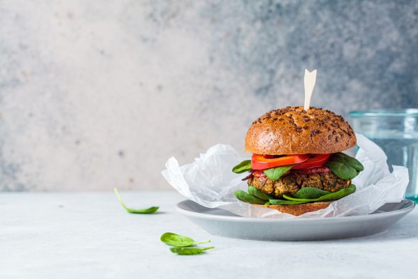 Εναλλακτικό μπέργκερ με καρότο | imommy.gr