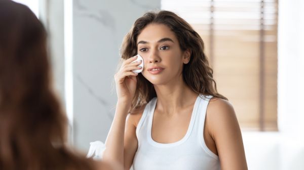 Καθαρισμός προσώπου: Τα λάθη που πρέπει να αποφύγετε | imommy.gr