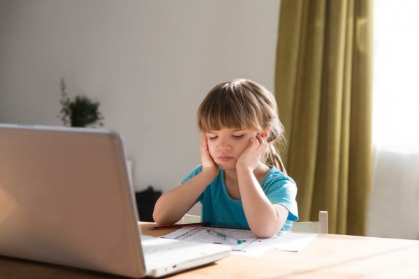 Παιδιά: Αυτές οι φράσεις δυσκολεύουν τη μάθησή τους | imommy.gr