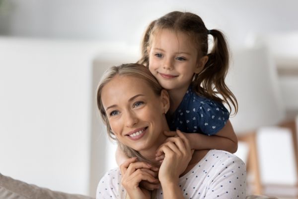 Αγάπη: Οι κρυφοί τρόποι που μια μαμά μπορεί να την εκφράζει | imommy.gr