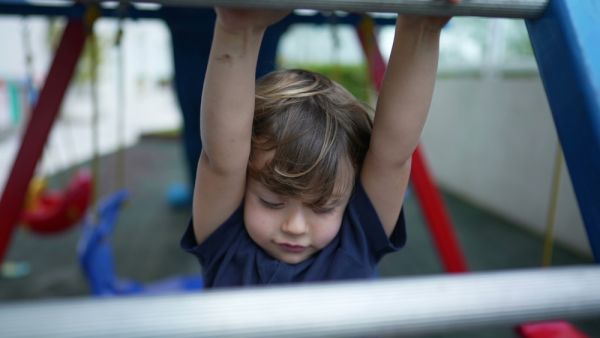 Παιδιά: Πώς θα προλάβετε τους τραυματισμούς | imommy.gr