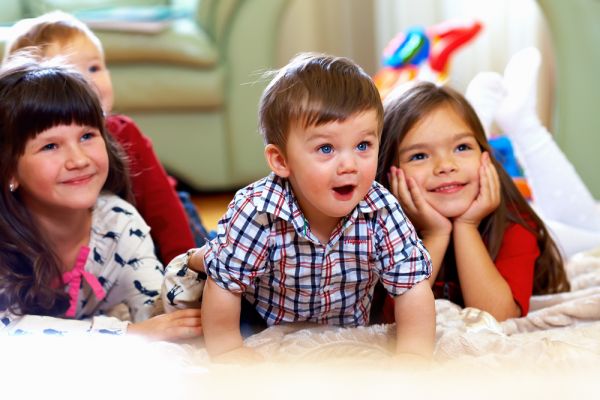 Παιδιά: Τυπικές συμπεριφορές και δεξιότητες ανάλογα με την ηλικία τους | imommy.gr