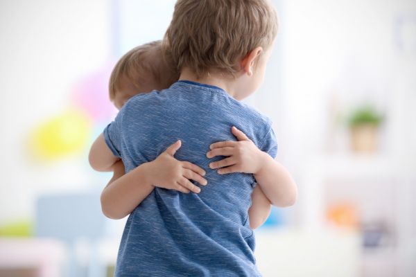 Παιδιά: Γιατί είναι σημαντικό να αγκαλιάσουν τη διαφορετικότητα | imommy.gr