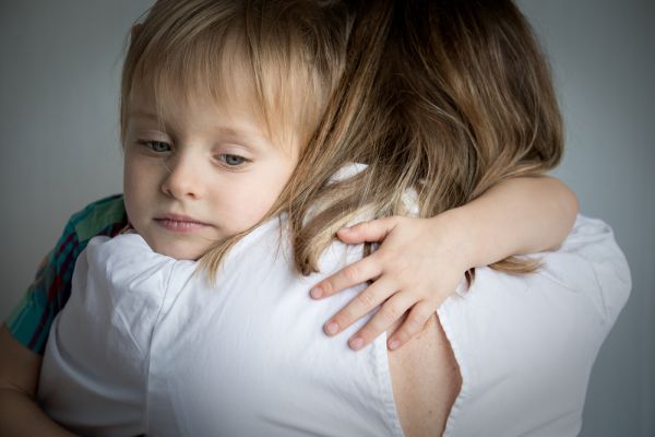 Παιδικοί φόβοι: Πώς αντιμετωπίζονται; | imommy.gr