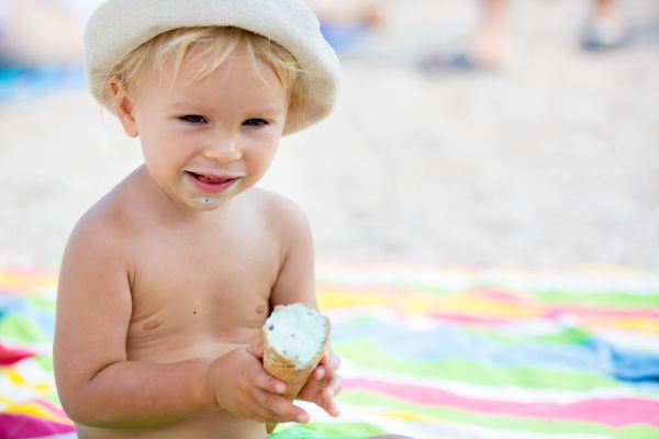 Καλοκαίρι: Τι αλλάζει στη διατροφή των παιδιών; | imommy.gr