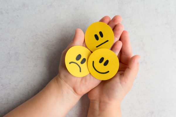 Ποια είναι τα 6 βασικά συναισθήματα που βιώνουν τα παιδιά; | imommy.gr