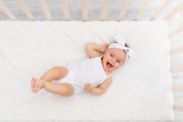 Μωρά: Πώς αναπτύσσονται συναισθηματικά μεταξύ 6 και 12 μηνών; | imommy.gr