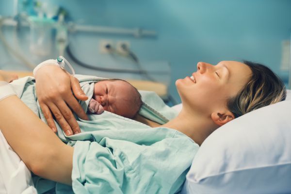 Φυσιολογικός τοκετός: Tα οφέλη για τη μητέρα & το μωρό | imommy.gr