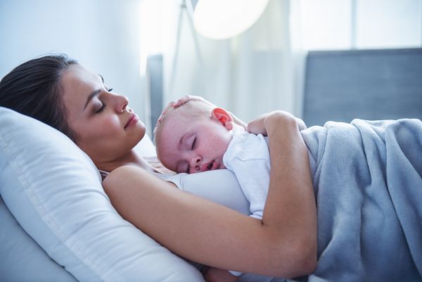 Νέα μαμά: Πότε θα ξαναβρείτε τον ύπνο σας; | imommy.gr