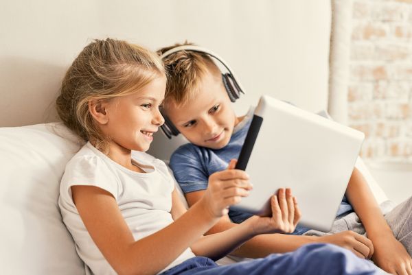 Παιδί και ασφάλεια στο διαδίκτυο: Τι προτείνει το FBI στους γονείς | imommy.gr