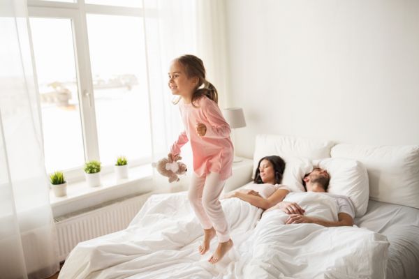 Γονείς: Πώς θα αποφύγετε το διαζύγιο… ύπνου | imommy.gr