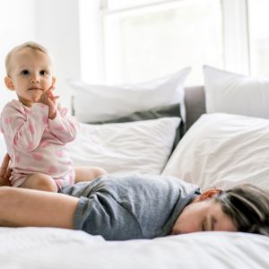 Οι γονείς με πολλά παιδιά είναι πιο πιθανό να παραμελήσουν τη φυσική τους κατάσταση