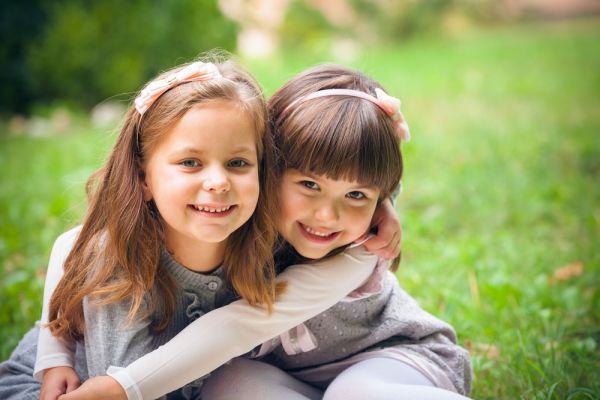 Τι σημαίνει για τα παιδιά η λέξη «φιλία»; | imommy.gr