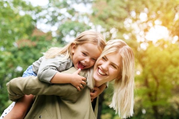 Γονείς: Πόσο επηρεάζει την ευτυχία μας η ευτυχία του παιδιού μας; | imommy.gr