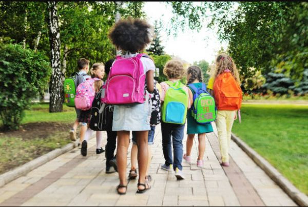 Γιατί είναι σημαντική επιλογή η σχολική τσάντα για τη σωματική ανάπτυξη του παιδιού μου; | imommy.gr
