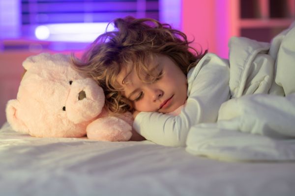 Παιδιά: Οι επιστήμονες βρήκαν κι άλλο λόγο που δεν πρέπει να χάνουν ύπνο; | imommy.gr