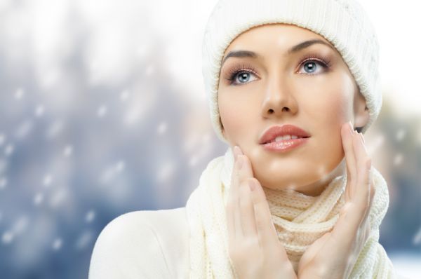 Δέρμα: Πώς θα το προστατεύσετε από το το κρύο, σύμφωνα με τους δερματολόγους | imommy.gr